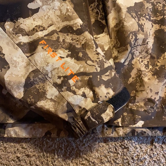 First Lite Vapor Rain Jacket in Cipher. XL - Picture 3 of 5